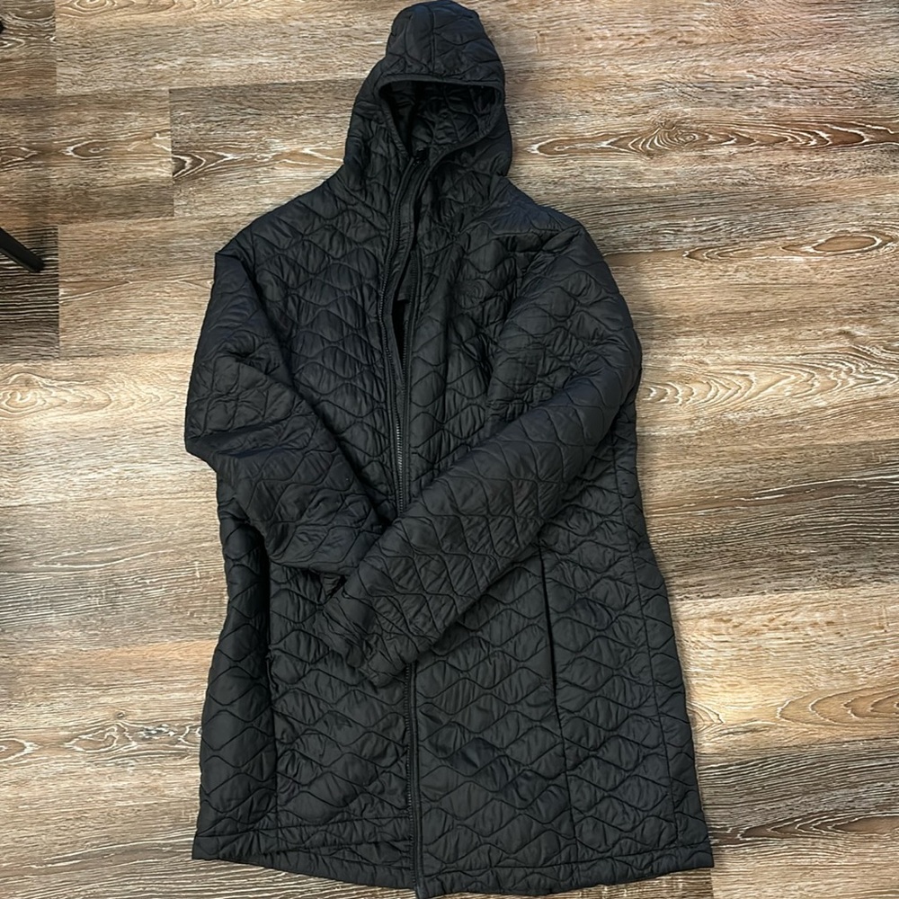 Black women’s north face jacket